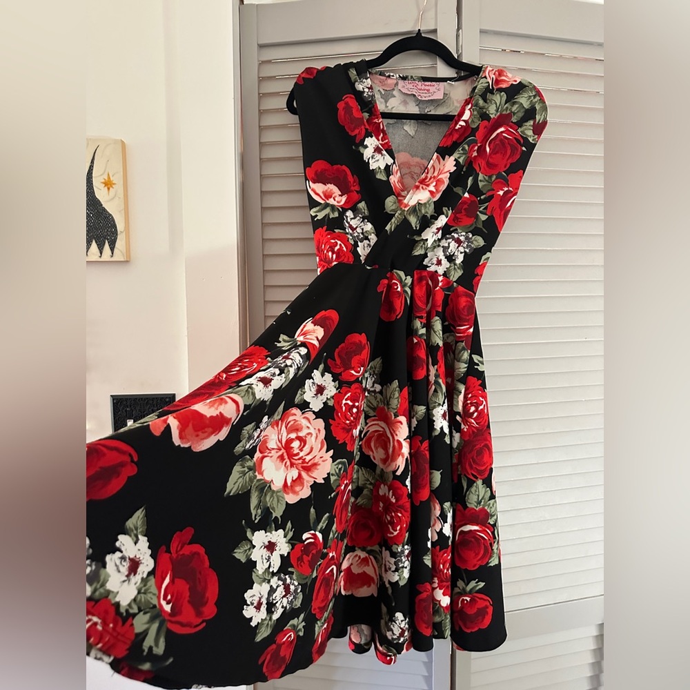 Wax Poetic Floral Dress 👗